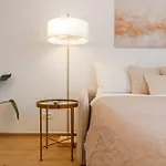 New Bright & Quiet Floor דירה
