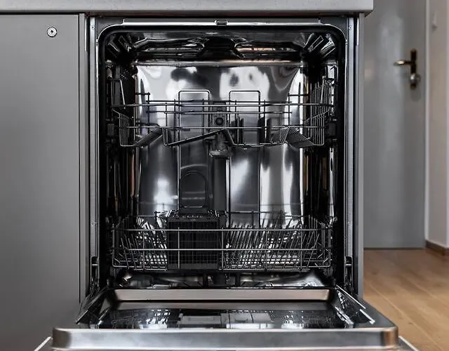 New Bright & Quiet Floor アパート *