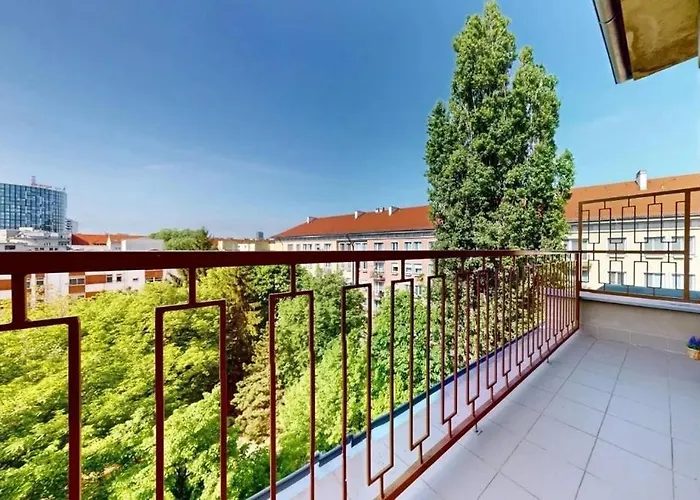 Apartament New Bright & Quiet Floor *