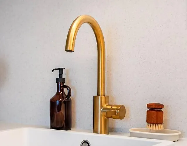 New Bright & Quiet Floor