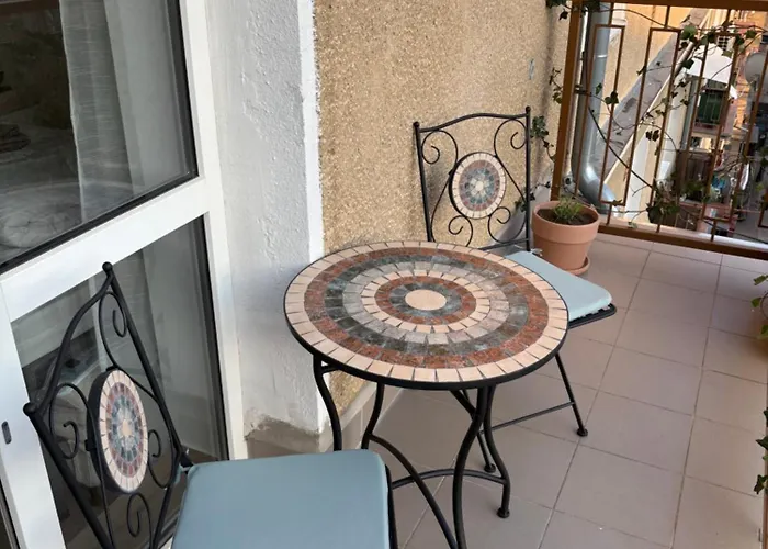 Lägenhet New Bright & Quiet Floor