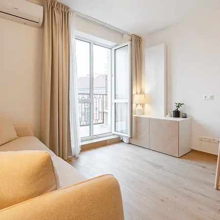 New Bright & Quiet Floor * 布拉迪斯拉发