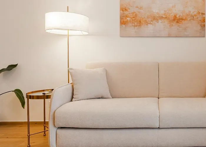 New Bright & Quiet Floor Apartment *