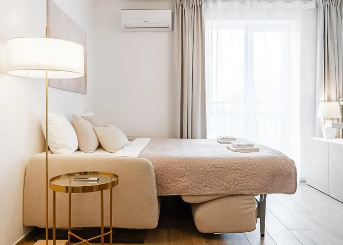 New Bright & Quiet Floor Apartment Pressburg