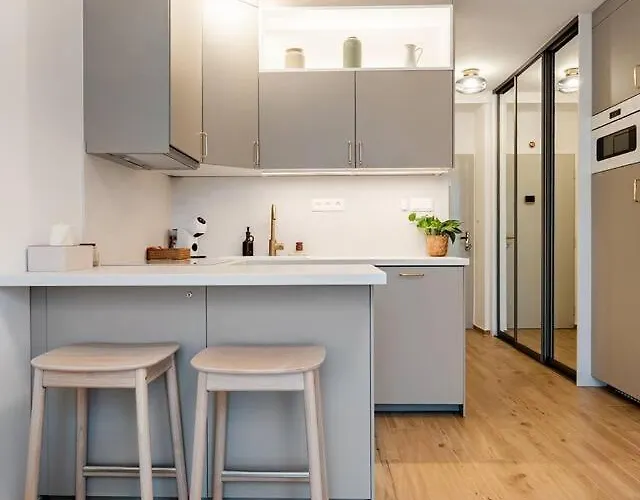 New Bright & Quiet Floor Pressburg